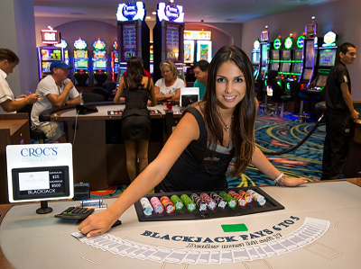 Picture of beautiful dealer at Crocs Casino, Jaco Beach
