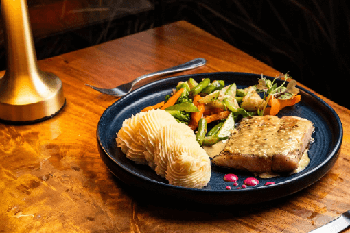 Emilio's cafe platillo